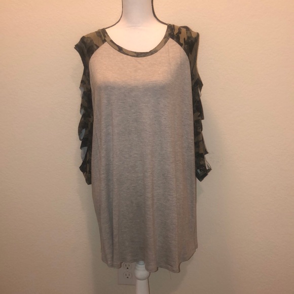 ๐บCloseout๐บ GREEN CAMOUFLAGE CUTOUT SLEEVE - Picture 6 of 7